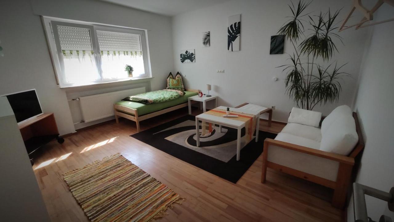 Monteur Unterkunft Gaestewohnung Ferienwohnung - Haus Huth Freigericht Exteriör bild