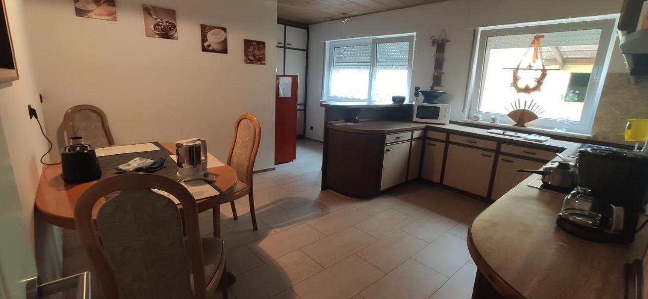 Monteur Unterkunft Gaestewohnung Ferienwohnung - Haus Huth Freigericht Exteriör bild
